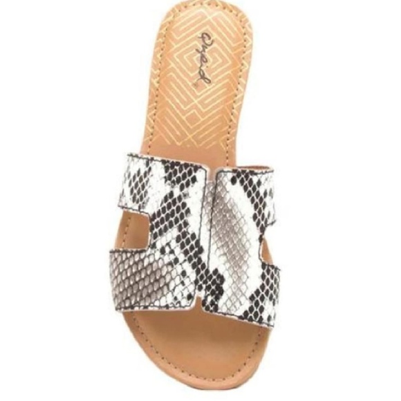 Only 5.5 left! Qupid Snakeskin slides sandals - Picture 2 of 7
